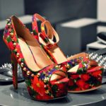 Celebrity make-up artist Gary Cockerill shows you beauty trick